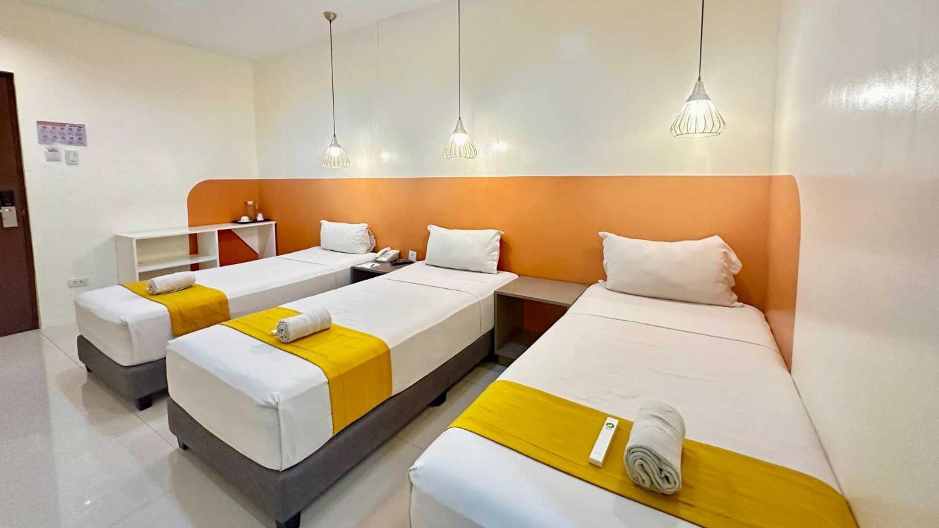 Travelbee Capitol Inn Себу Экстерьер фото