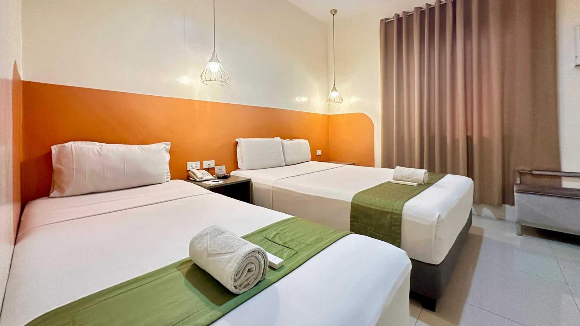 Travelbee Capitol Inn Себу Экстерьер фото
