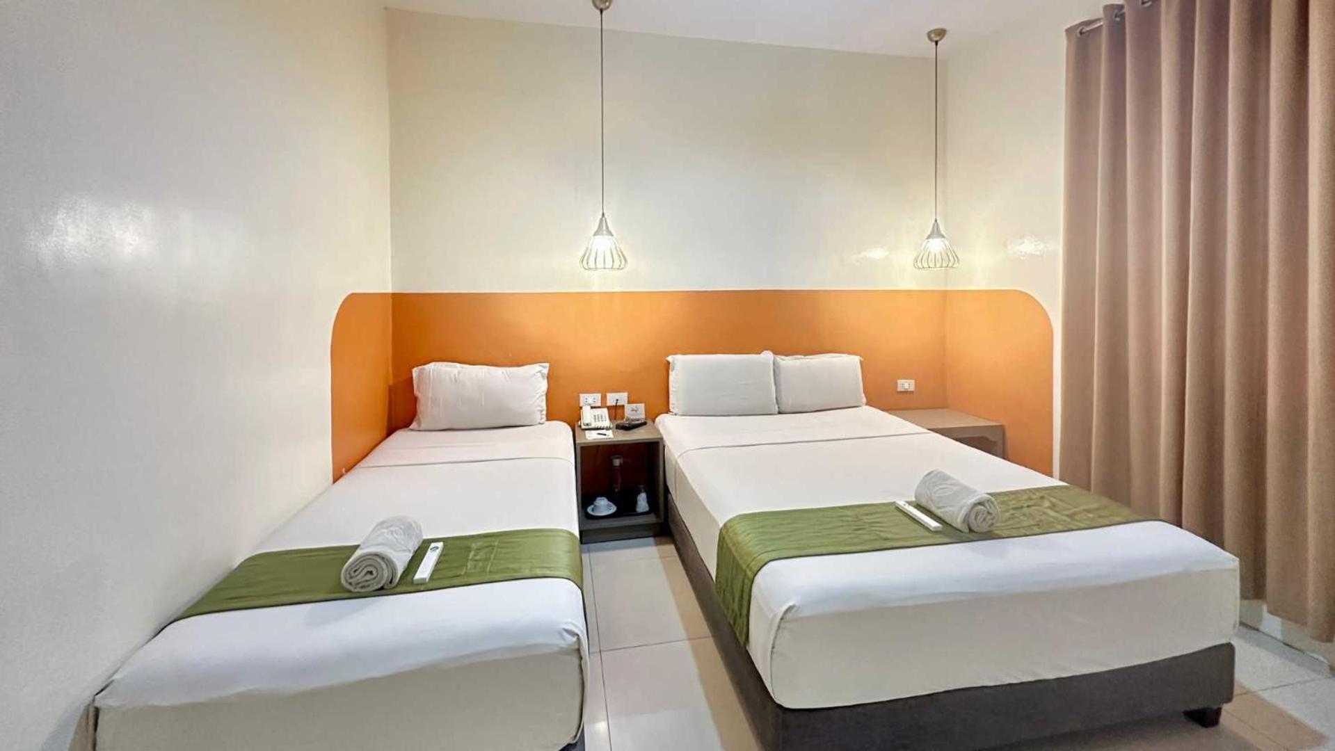 Travelbee Capitol Inn Себу Экстерьер фото