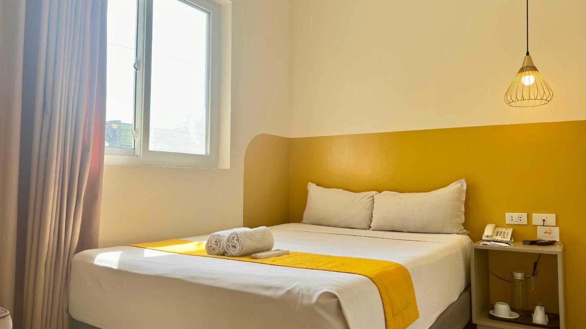 Travelbee Capitol Inn Себу Экстерьер фото